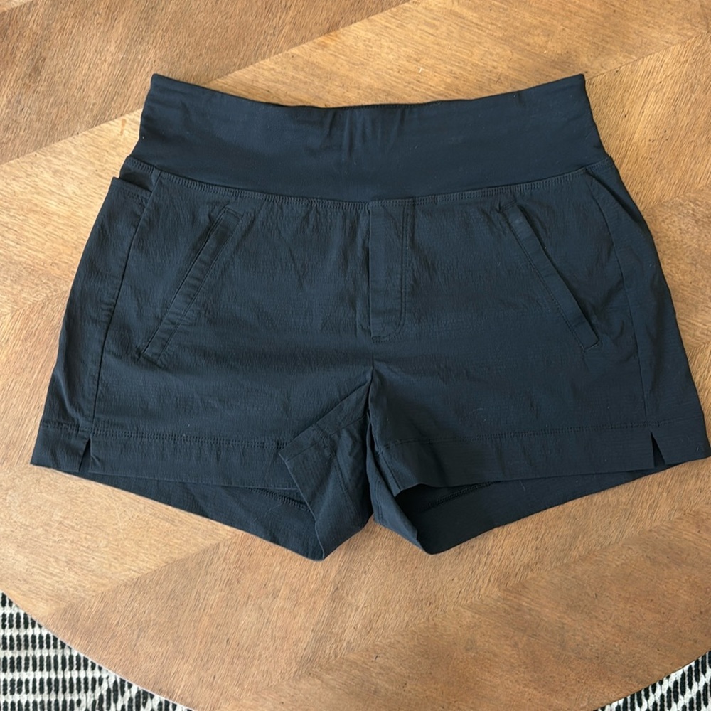 TREKKIE NORTH SHORT SIZE 4 BLACK
